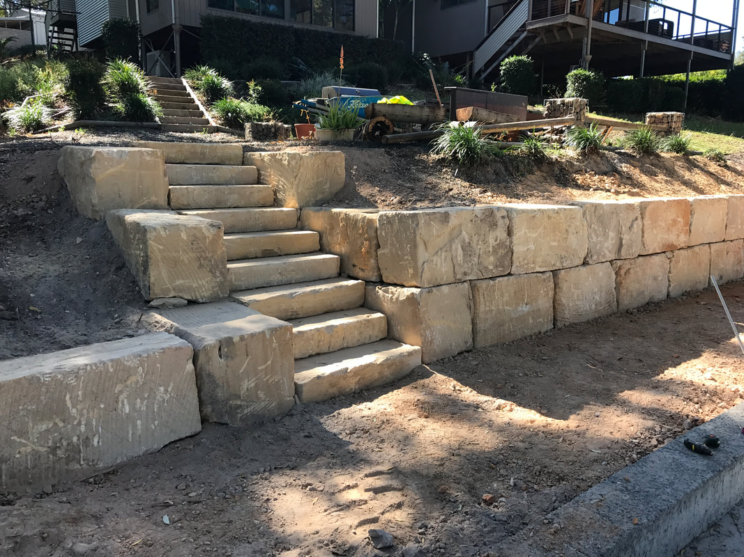 Superior rock walls B premium sandstone wall with steps